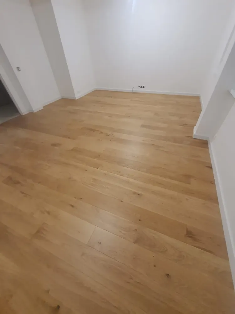Pose d'un parquet contrecollé (2)