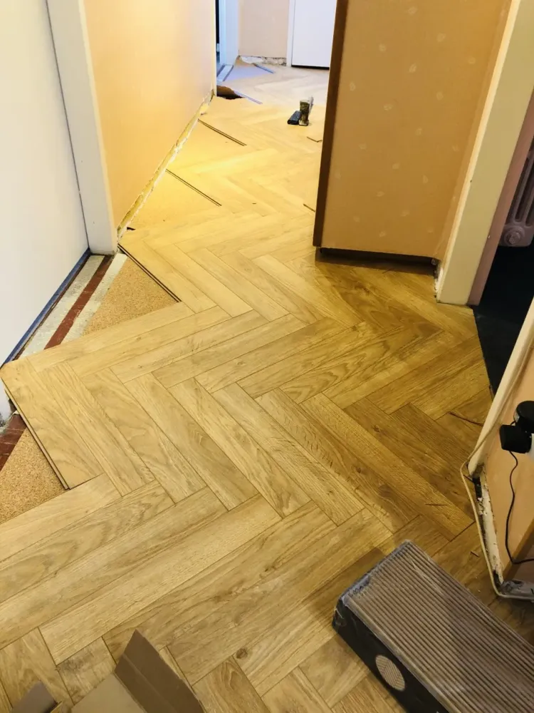 Pose d'un parquet bâton rompu au Neudorf (3)webp