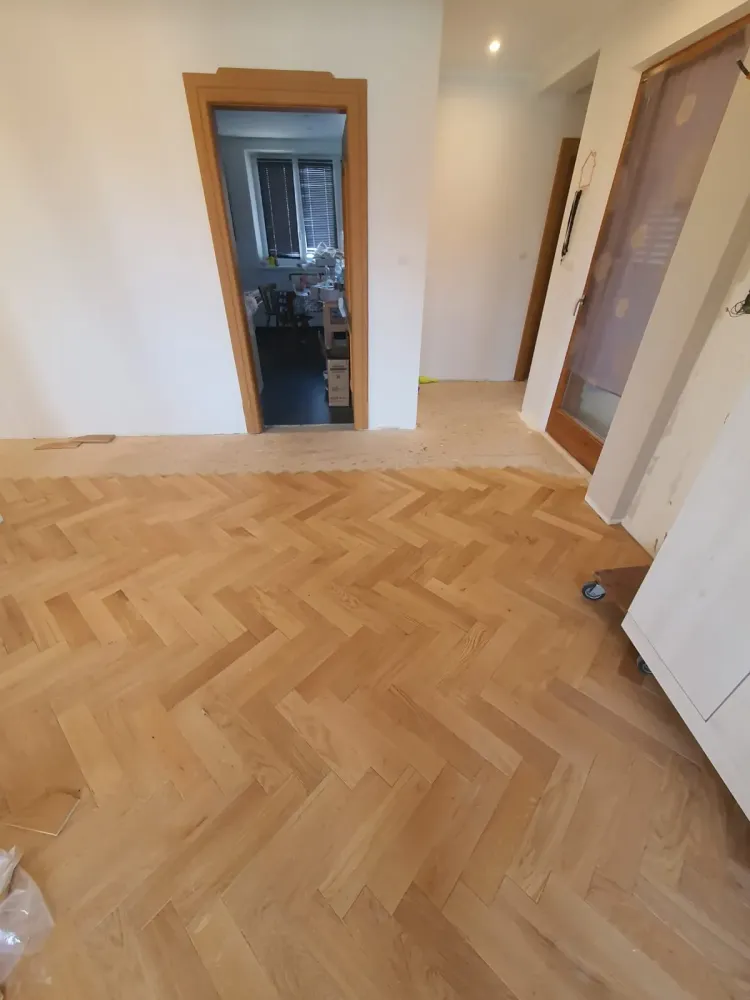 Pose d'un parquet bâton rompu à Marienthal (3webp