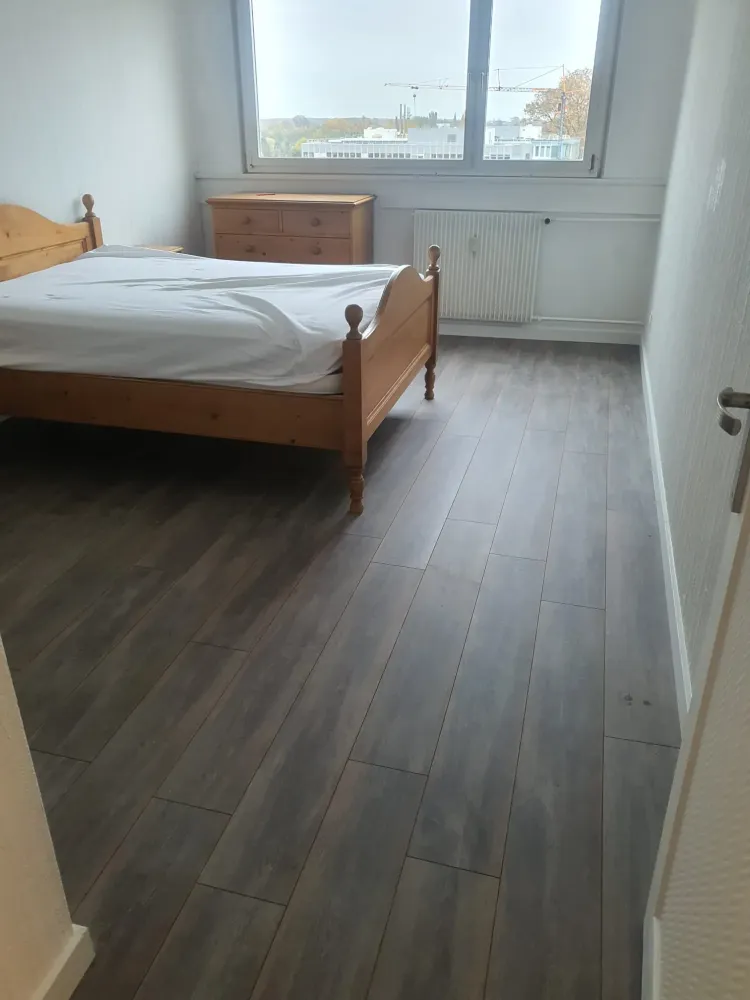 Pose d'un stratifié à Schiltigheim