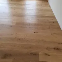 Pose d’un parquet contrecollé chêne brossé vernis dans le quartier de l’Orangerie à Strasbowebp