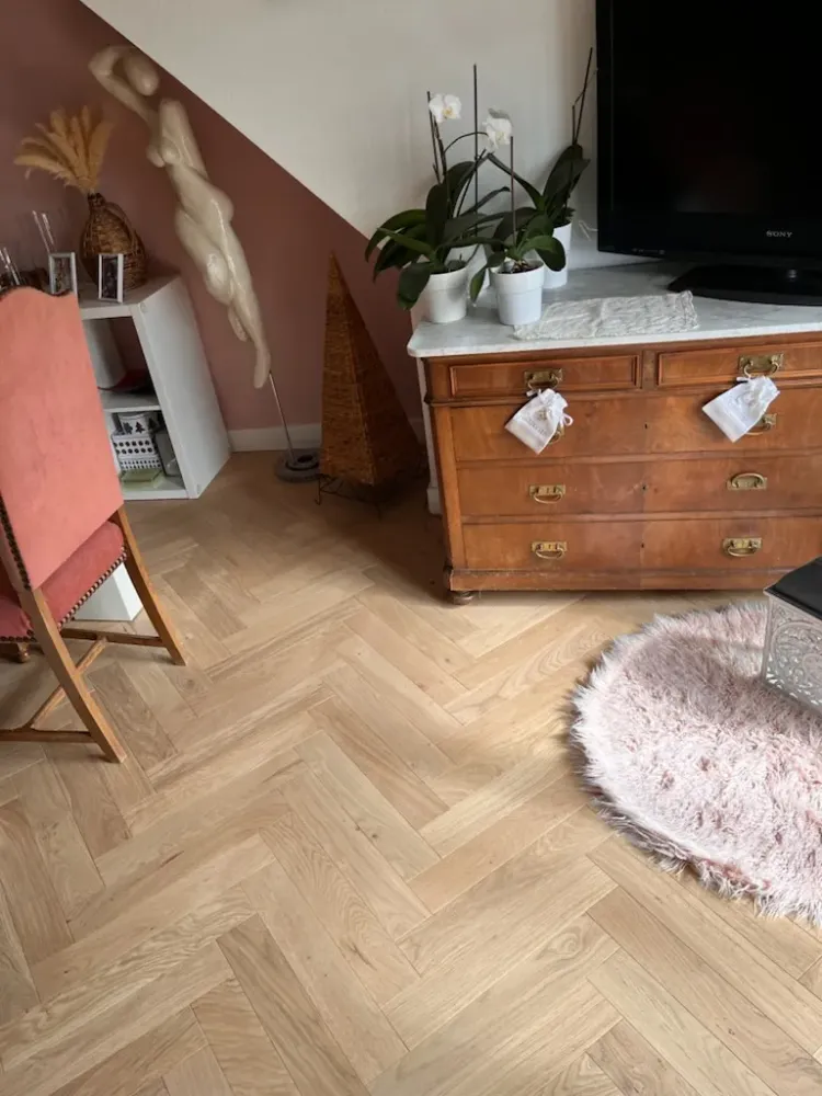 Pose d’un parquet contrecollé à Niederhausbergen webp