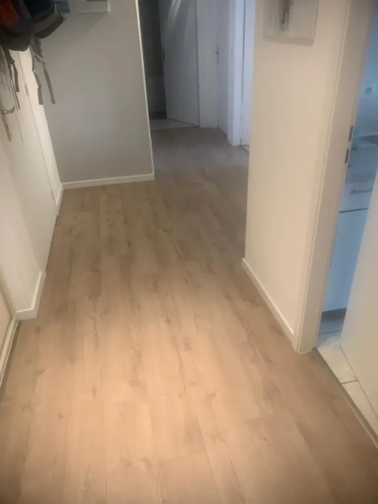 Pose d’un stratifié à Mundolsheim