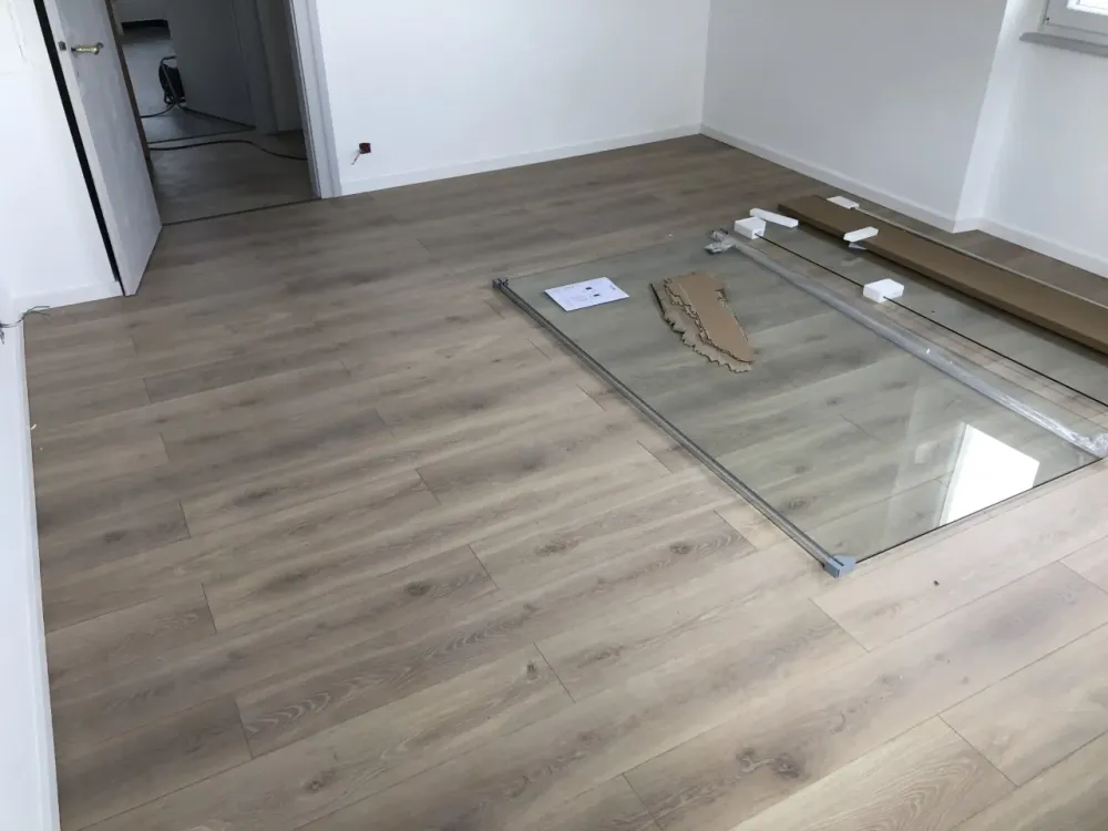 Pose d’un stratifié à Hochfelden