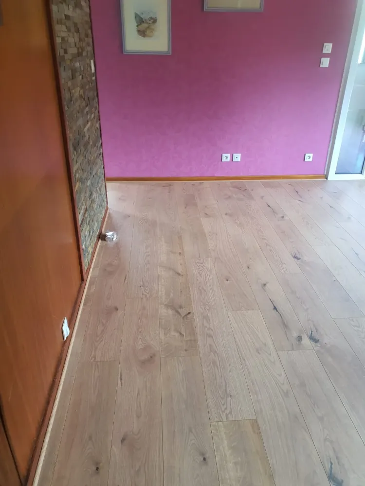 Pose d'un stratifié à Sparbach