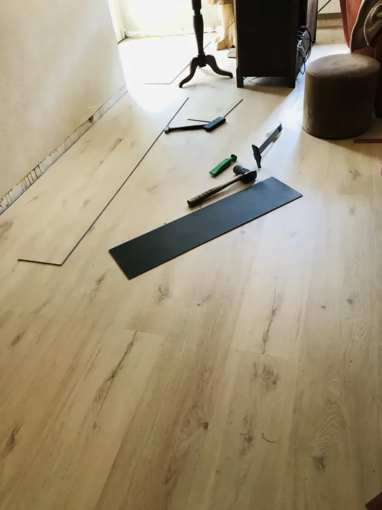 Pose d’un minéral Floorify à Eckbolsheim webp