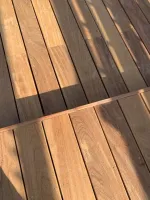 Pose d'une terrasse en cumaru