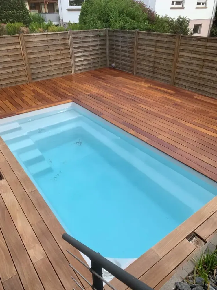 Pose d'une terrasse en cumaru