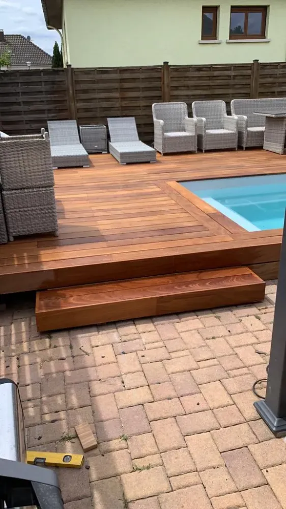 Pose d'une terrasse en cumaru