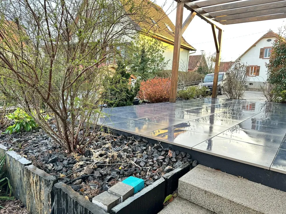 Pose d'une terrasse à Holtzheim