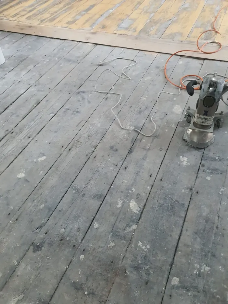 Ponçage d'un parquet à Strasbourg