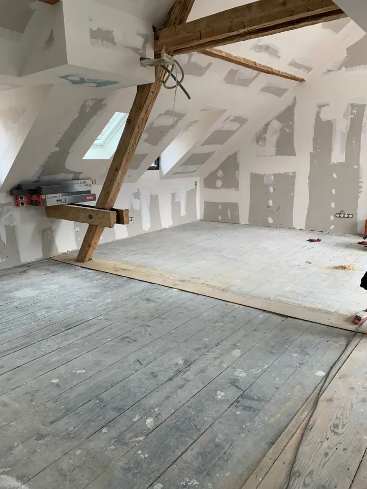 Ponçage d'un parquet à Strasbourg