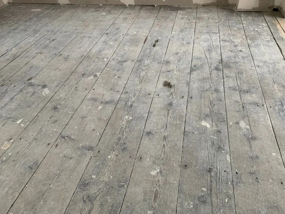 Ponçage d'un parquet à Strasbourg