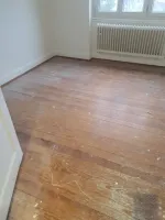 Ponçage d'un ancien parquet à Strasbourg