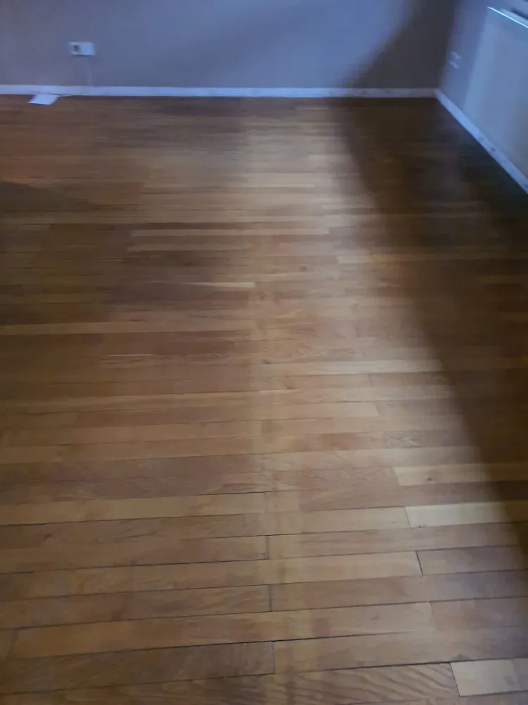Ponçage d'un parquet & pose de plinthes à Strasbourg