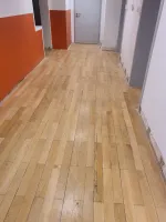 Ponçage et vitrification d'un parquet à Reichschoffen