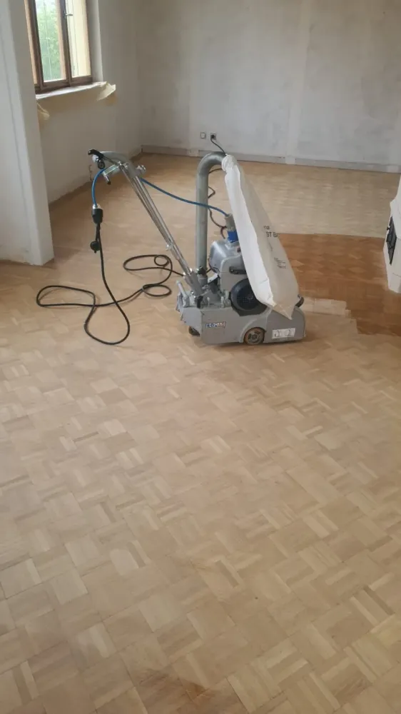 Ponçage d'un parquet (1)