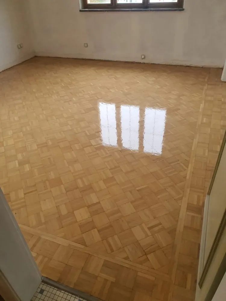 Ponçage d’un parquet à Olwisheim